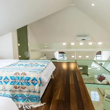 City - Didzioji Street Attic Loft *
