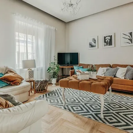 City - Didzioji Street Attic Loft *